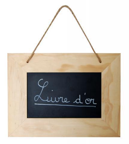 Location ardoise avec cadre en bois pour mariage dans les Hauts-de-France
