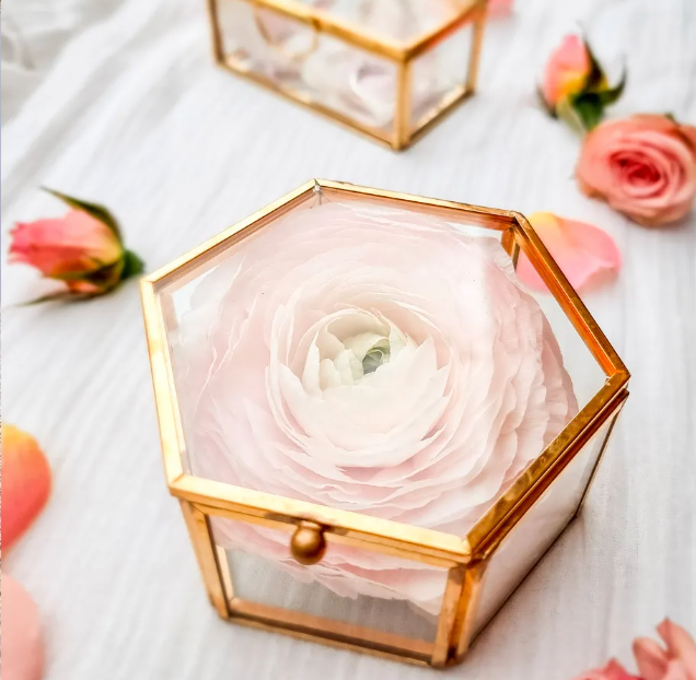 Location de boîte hexagonale porte alliances pour mariage dans la Somme